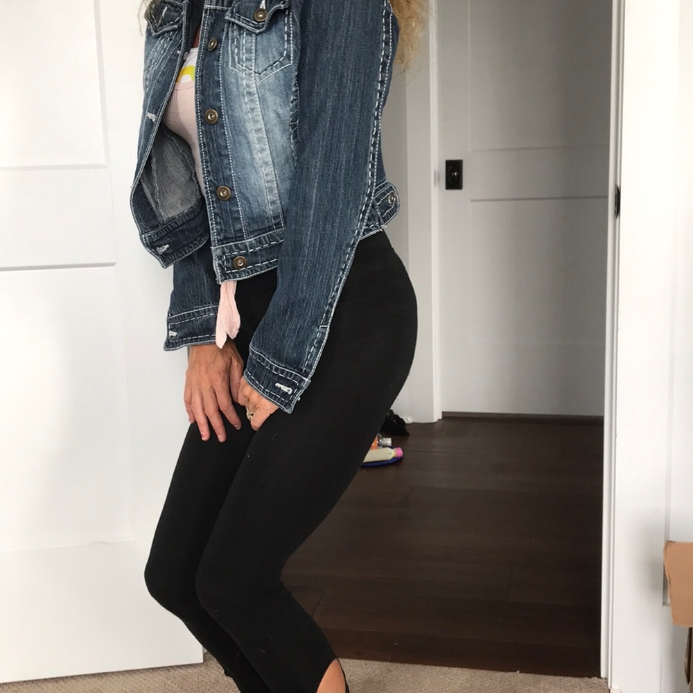 Cute !! Jean jacket ! - Picture 2 of 7